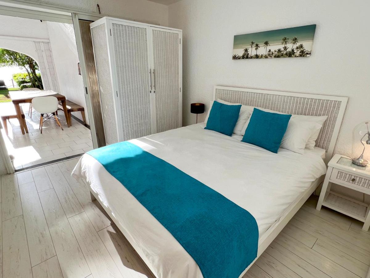 Caro'S Beachfront Trou aux Biches Exterior foto